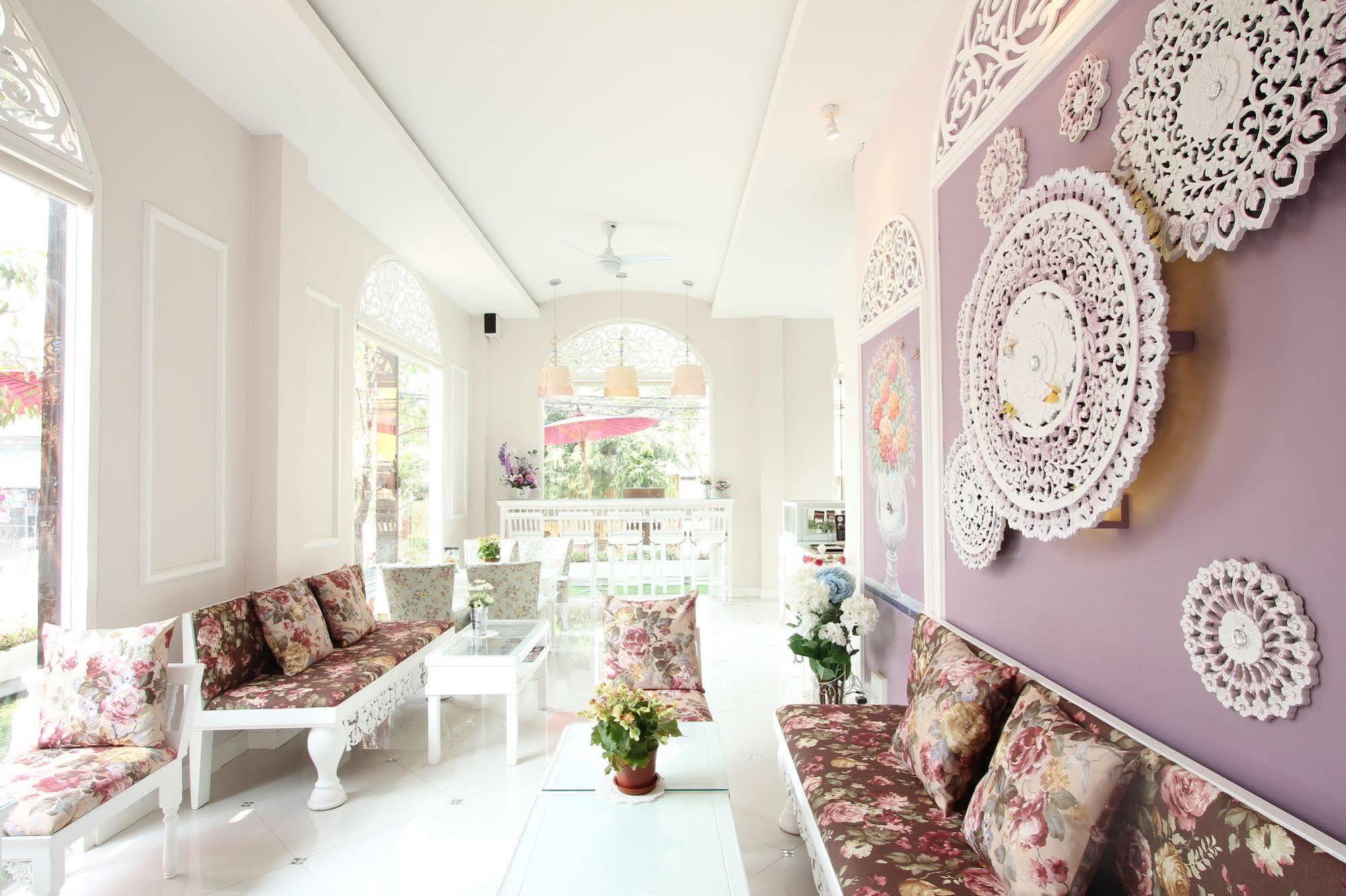 Ratchiangsaen Flora House Hotel Chiang Mai Luaran gambar